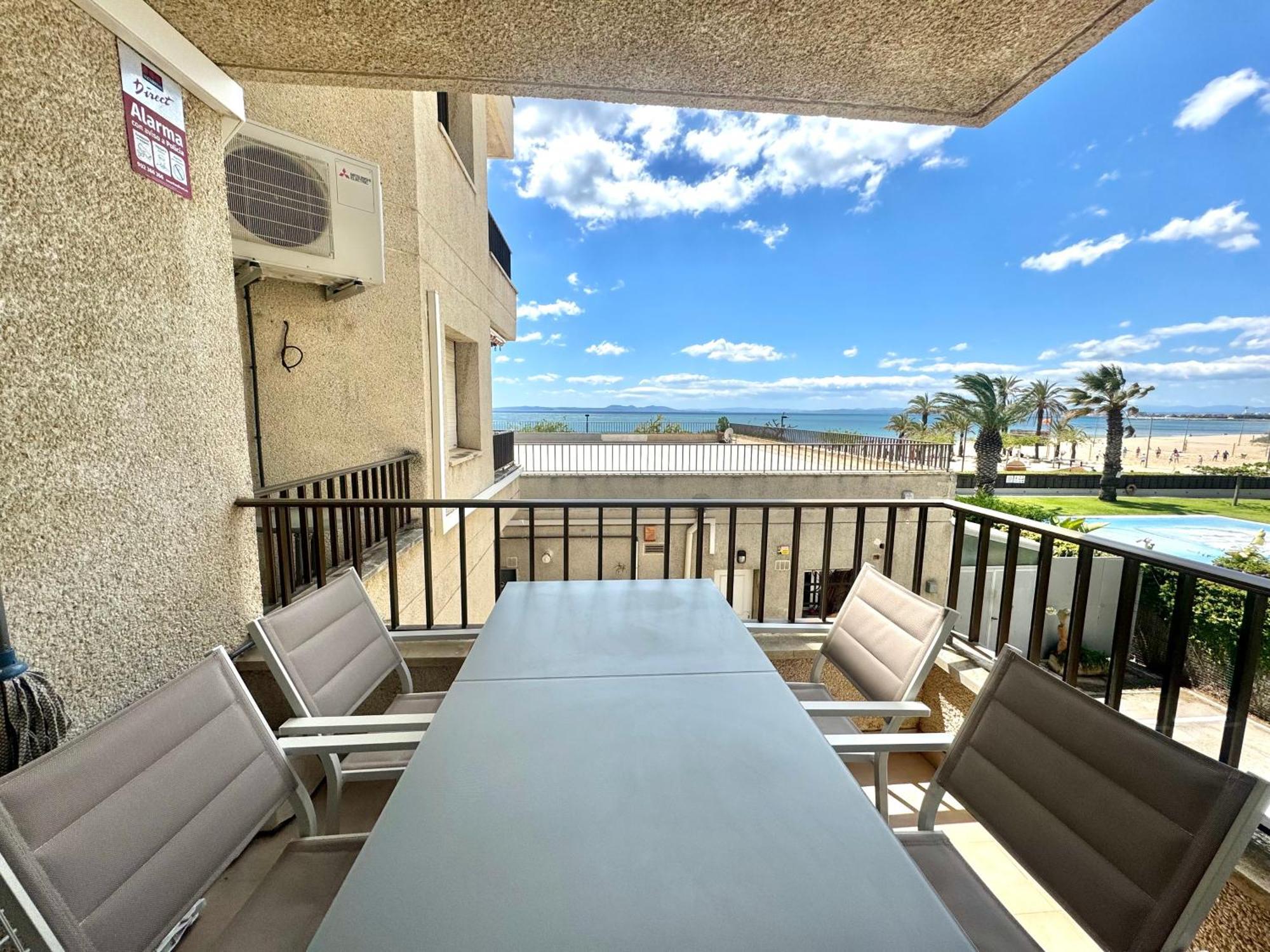 Castell Joncar Apartment Roses Ngoại thất bức ảnh